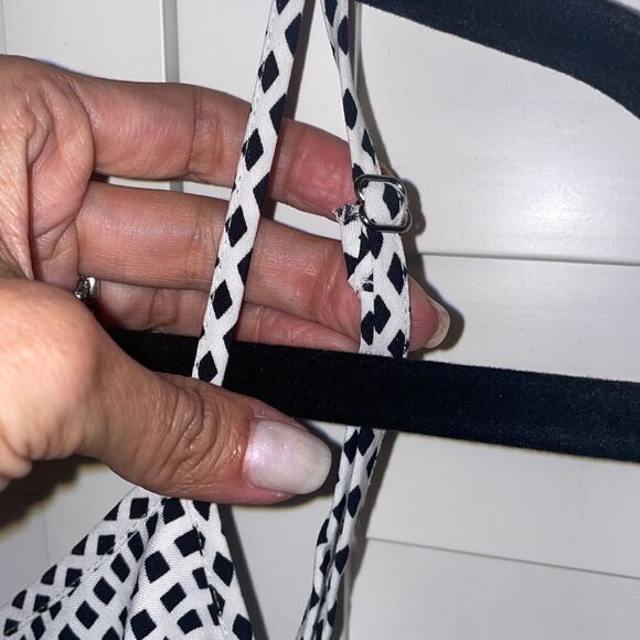 Ann Taylor adjustable strap tank - Picture 3 of 6